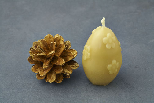 Small Egg with Flowers Beeswax Candle 40g