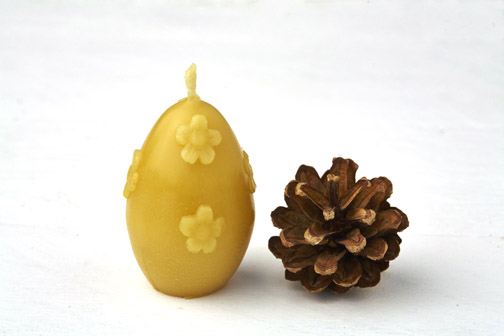 Small Egg with Flowers Beeswax Candle 40g